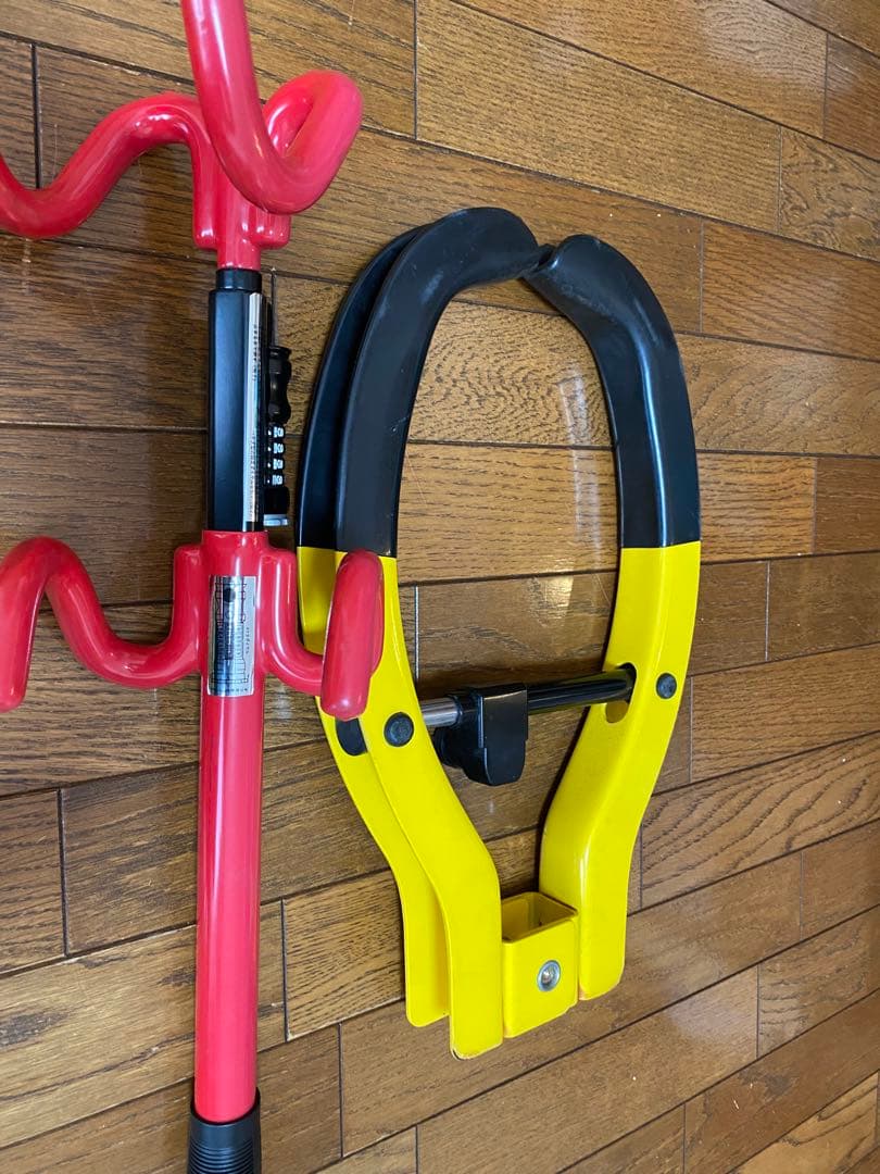 SCIBORG ステアリングロック 赤/黄