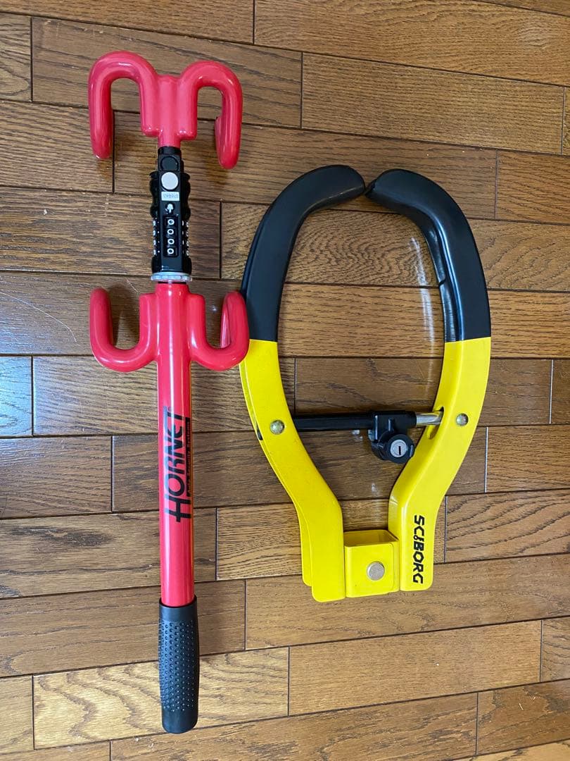 SCIBORG ステアリングロック 赤/黄