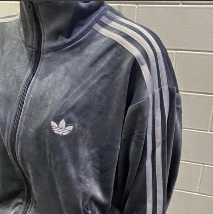 特別セール ✨人気 adidas トラックトップ ベロア グレー XL