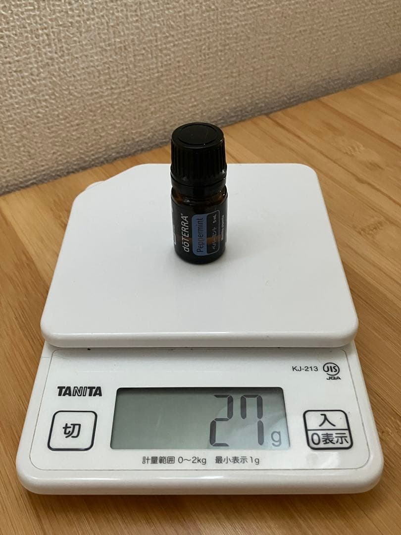 檜のアロマオイルスタンド付き！ ドテラ　アロマタッチキット