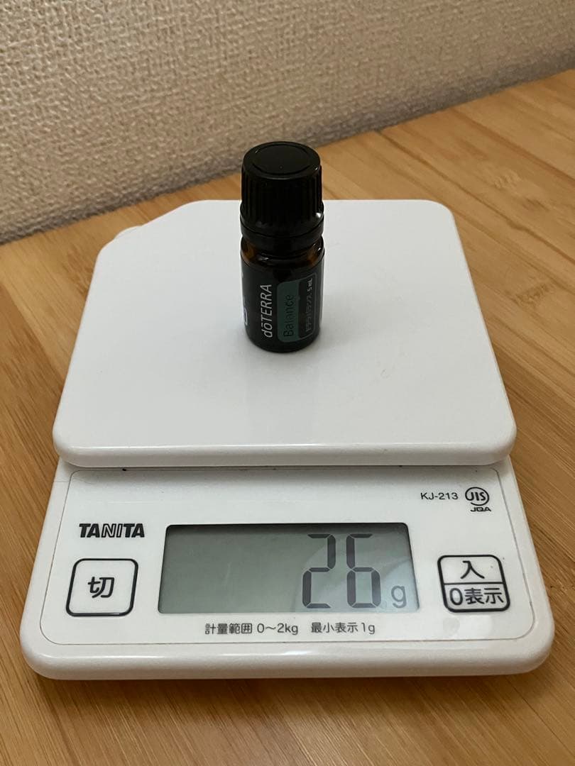 檜のアロマオイルスタンド付き！ ドテラ　アロマタッチキット