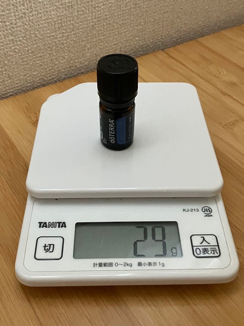 檜のアロマオイルスタンド付き！ ドテラ　アロマタッチキット