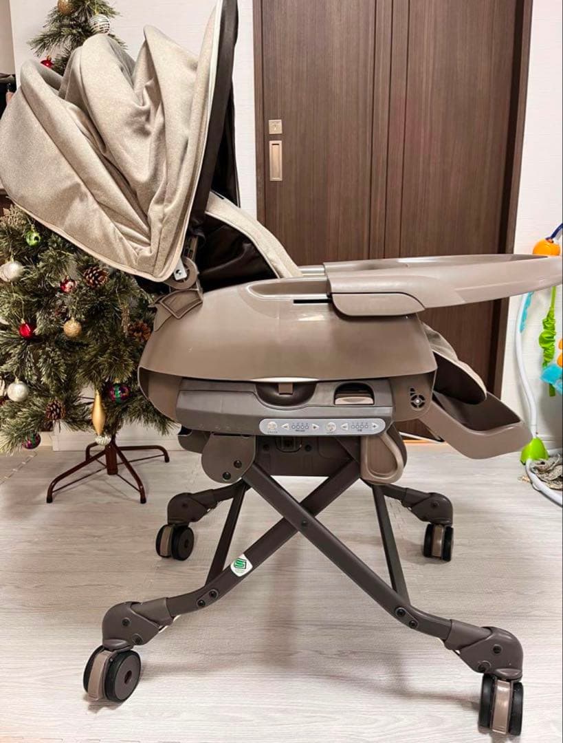 コンビ ハイローチェアー ネムリラ BEDi ヘーゼルベージュ　オートスウィング