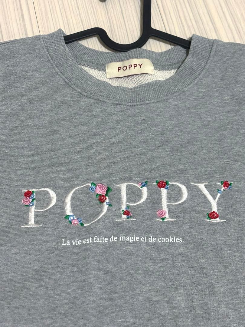 poppy あさぎーにょ ロゴスウェット