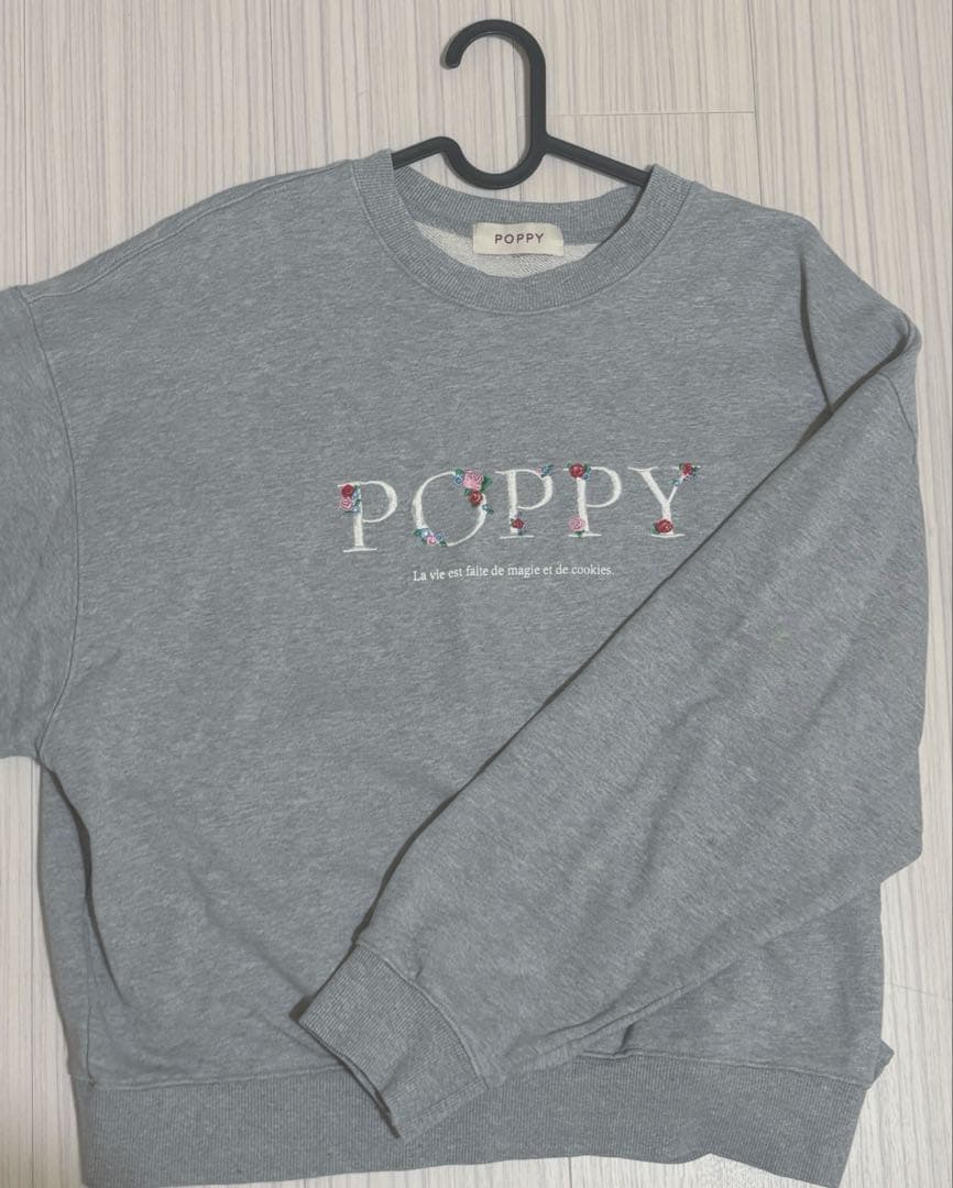 poppy あさぎーにょ ロゴスウェット