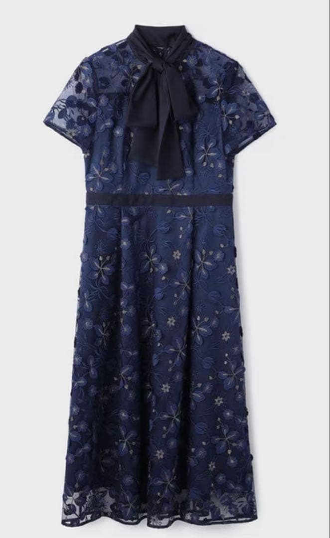 美品GRACECONTINENTALフラワ－フレアドレス