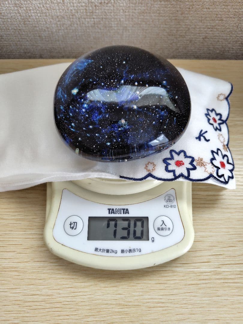 宇宙デザイン ガラスペーパーウェイト