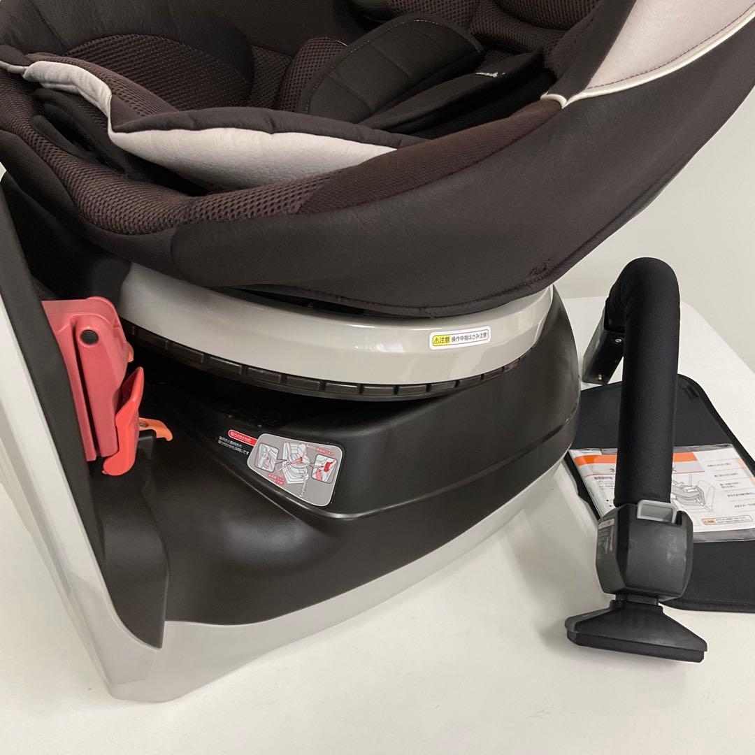 美品！コンビ 新生児対応 チャイルドシート ネルーム Lite EF ブラウン