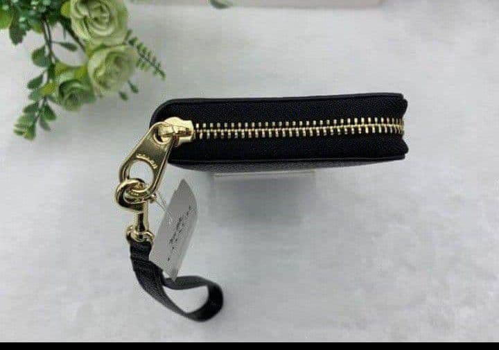 新品未使用コーチ長財布ブラックロングジップストラップ付きレディースメンズ送料無料