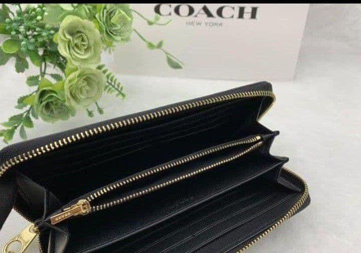 新品未使用コーチ長財布ブラックロングジップストラップ付きレディースメンズ送料無料