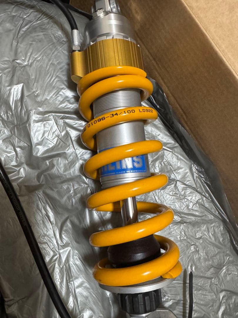 Z900RS OHLINSサスペンションKA739 オーリンズ