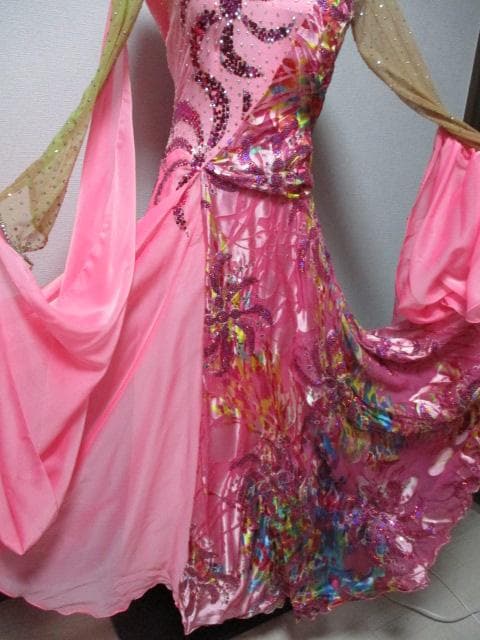 社交ダンス　ROBINHOODロビンフッド　ピンクキラキラドレス