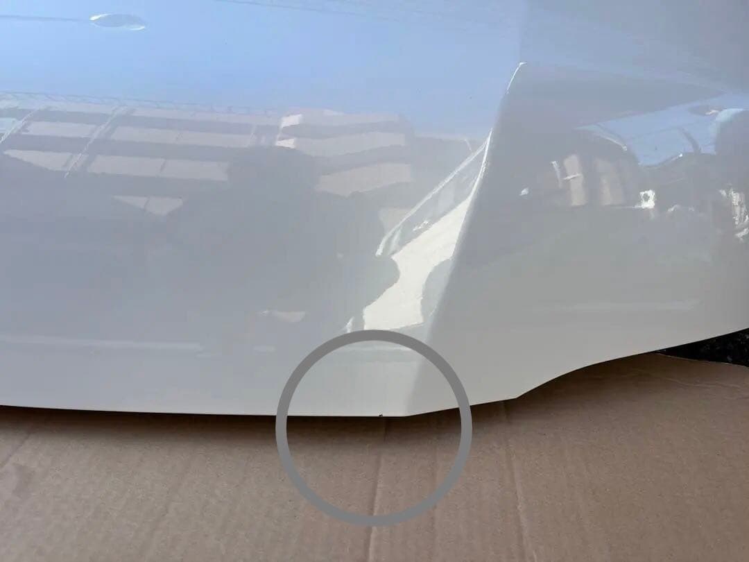 トヨタハイエース200系3型ワイド パールホワイトボンネット