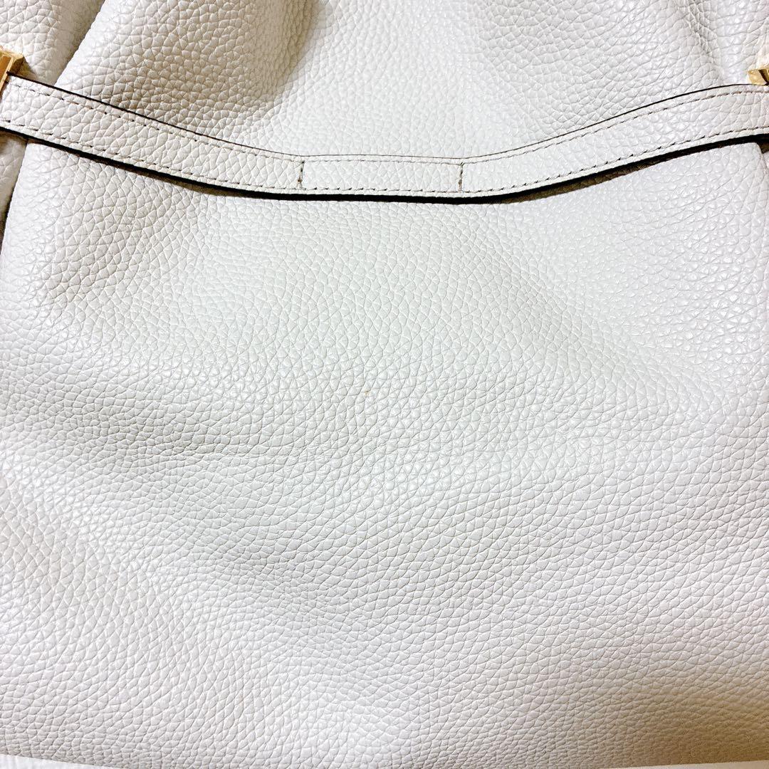 未使用級✨フルラ　アウラ　ショルダーバッグ　ワンショルダー　現行　レザー