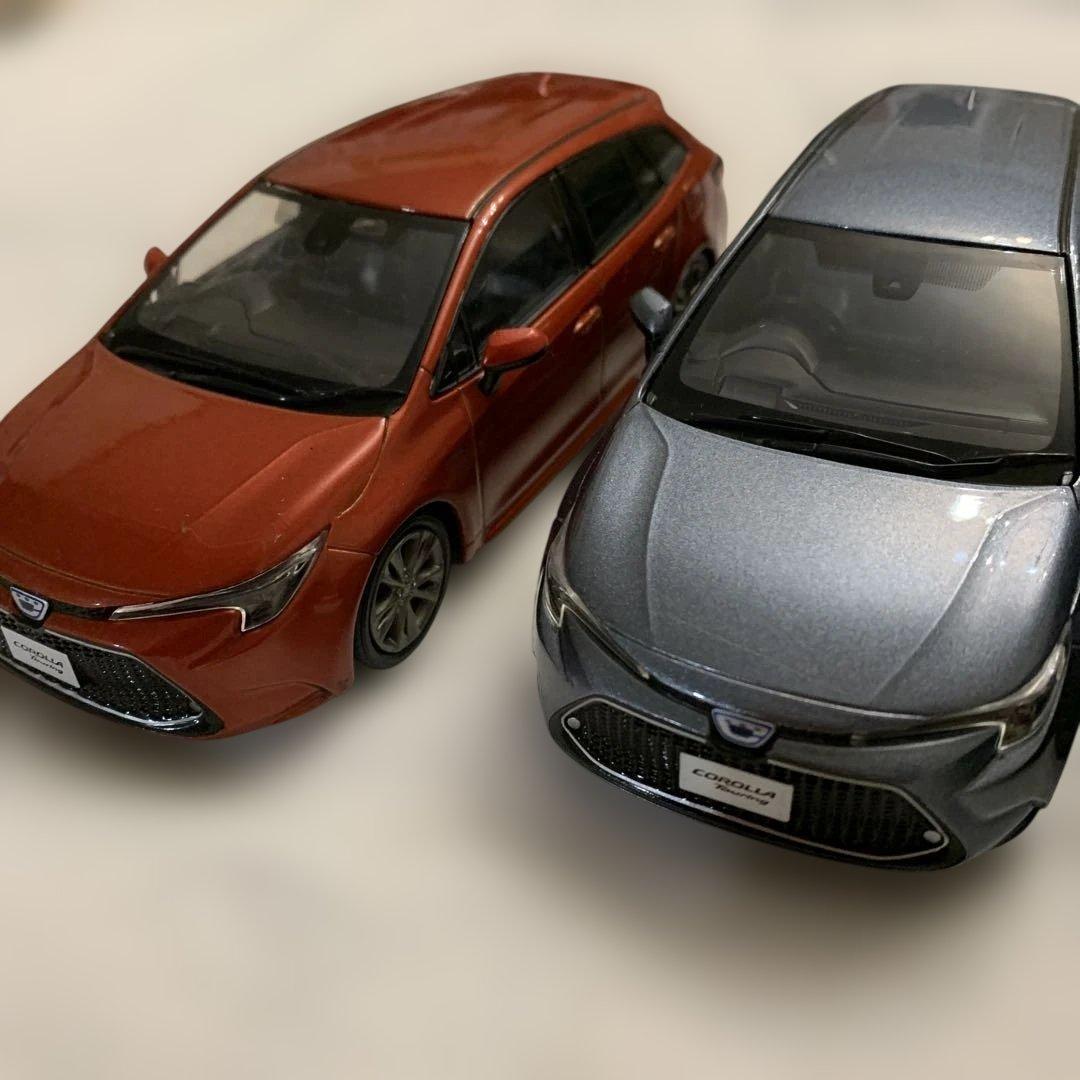 トヨタカローラツーリング、カローラ　カラーサンプル用ミニカー　1/30非売品
