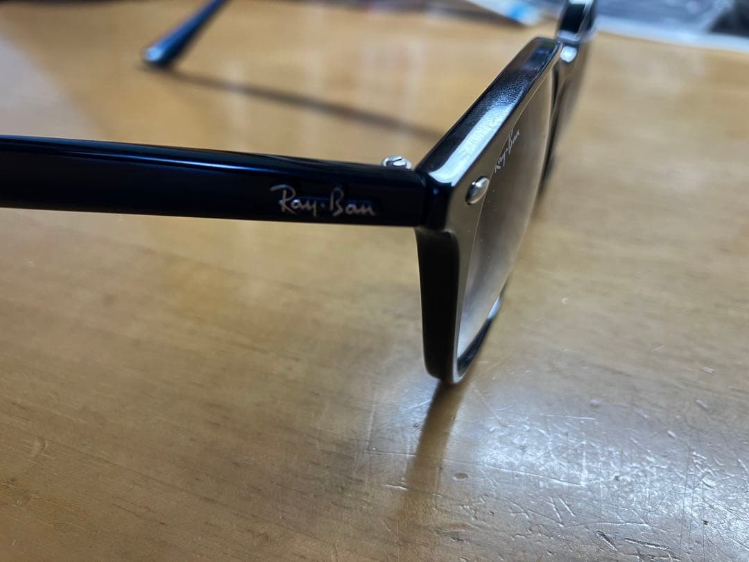 Ray-Ban RB4258F ブラック サングラス