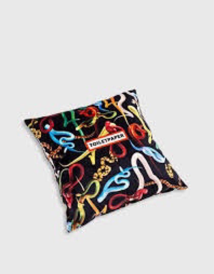 TOILETPAPER カラフルスネーククッション