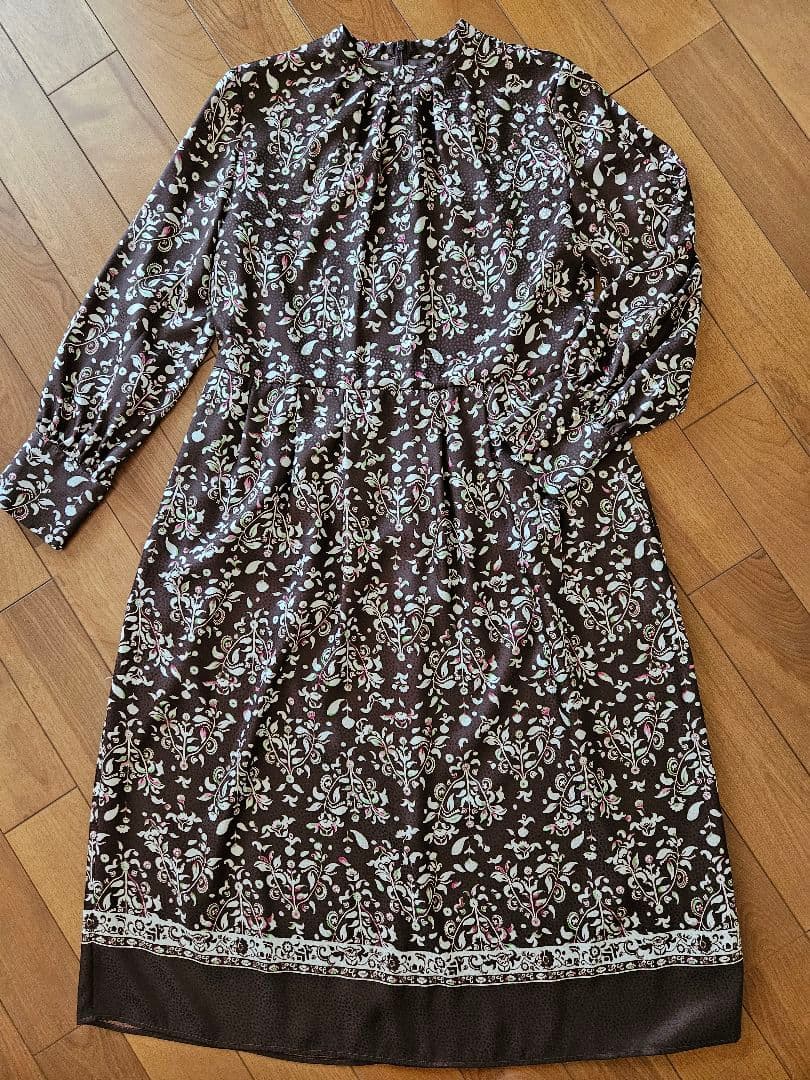 自由区　新品未使用タグ付き　size9 パネルプリント長袖ワンピース ブラウン系