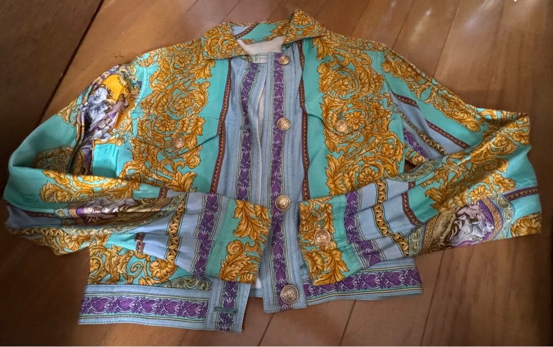 u*3様 VERSACE（ヴェルサーチェ） ボレロジャケット