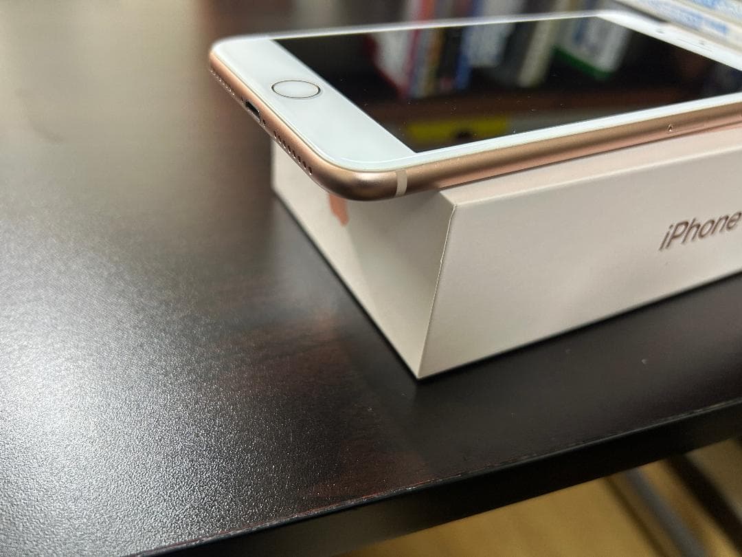 iPhone8 Plus 64GB ゴールド SIMフリー 海外版
