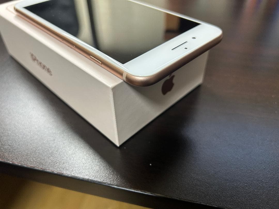 iPhone8 Plus 64GB ゴールド SIMフリー 海外版