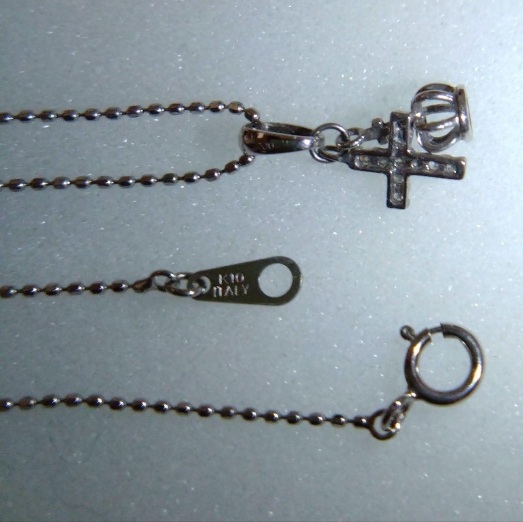 ジュエリーツツミ K10ホワイトゴールド王冠と十字架のネックレス