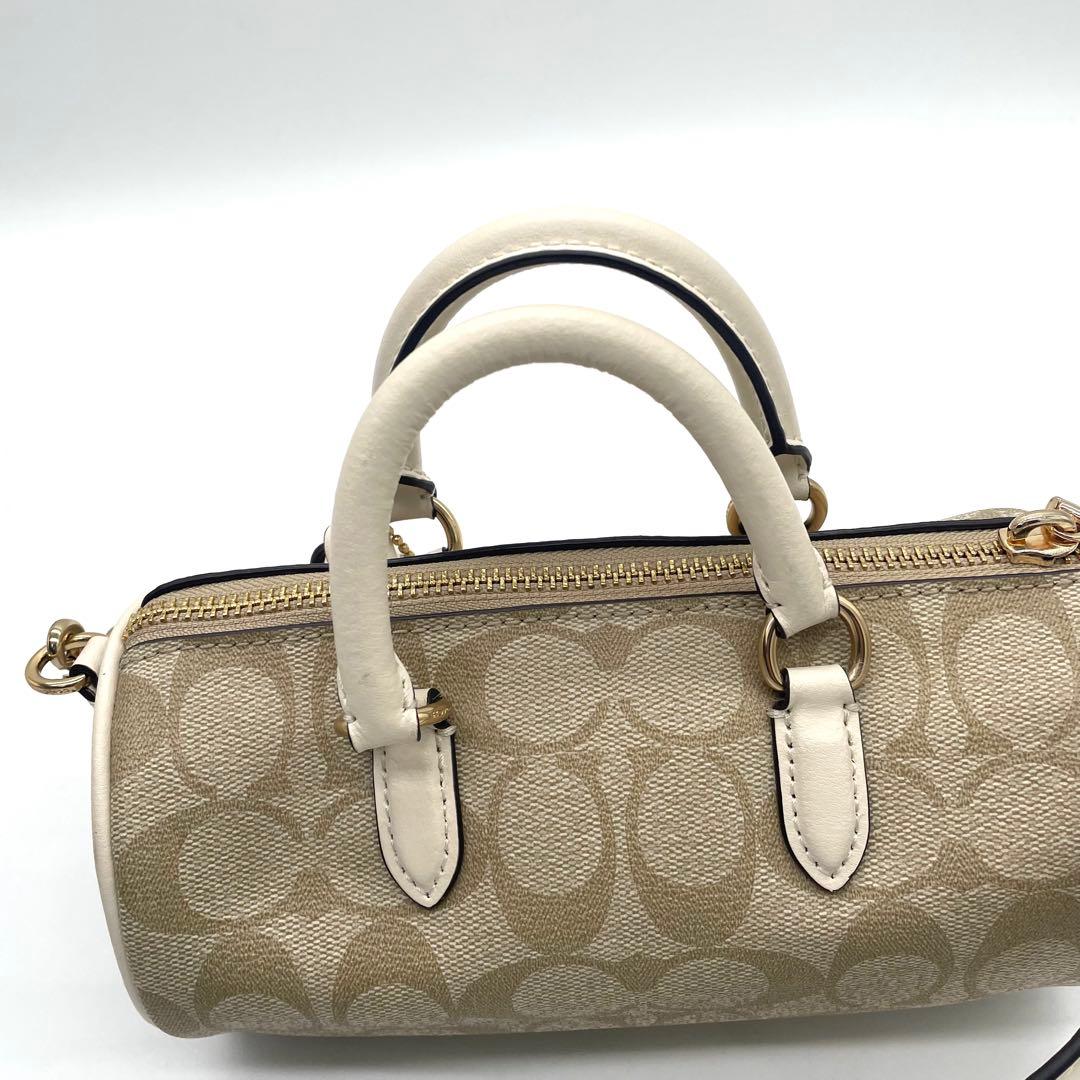 【未使用級】コーチ　2way バッグ　シグネチャー　PVC ホワイト　CK689