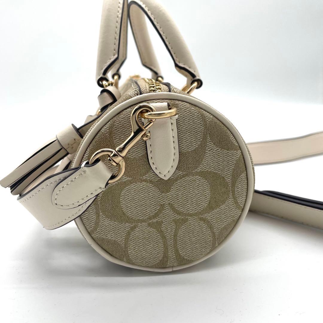 【未使用級】コーチ　2way バッグ　シグネチャー　PVC ホワイト　CK689