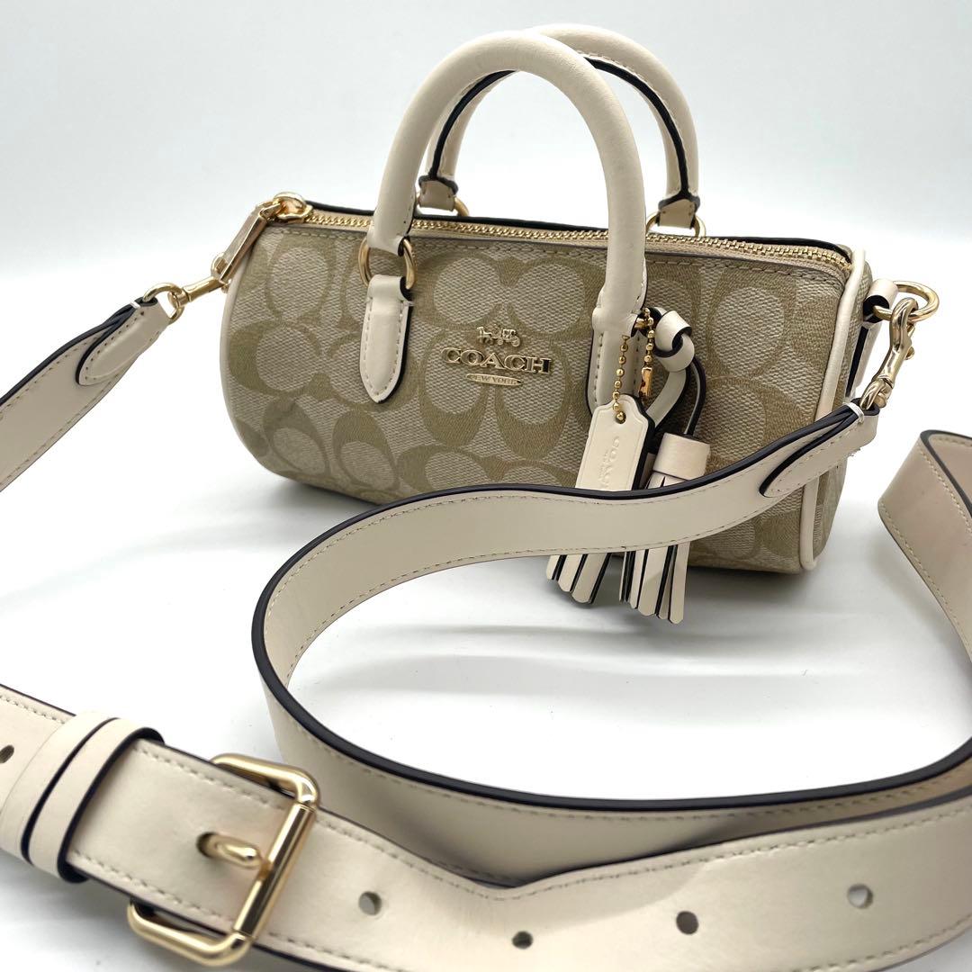 【未使用級】コーチ　2way バッグ　シグネチャー　PVC ホワイト　CK689