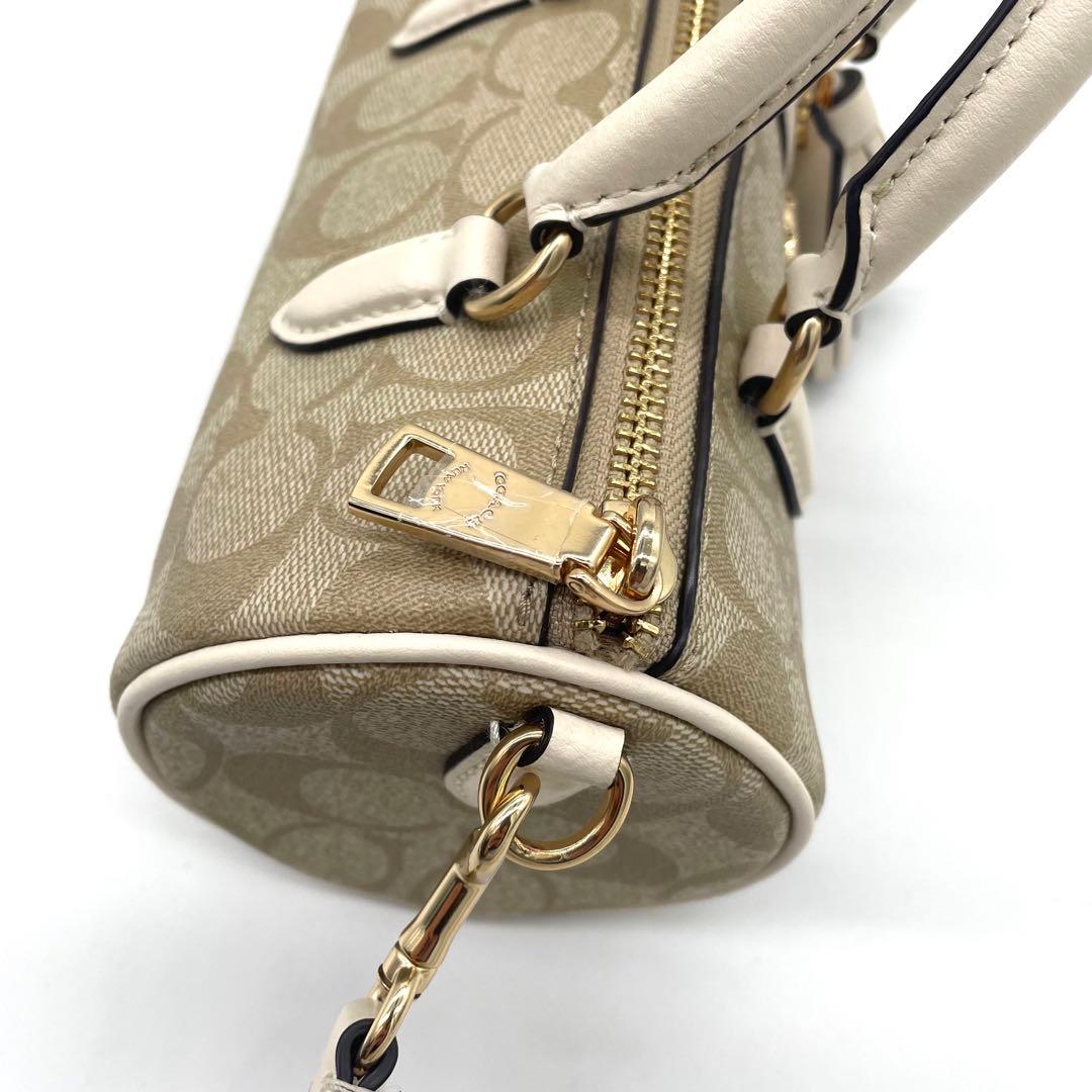 【未使用級】コーチ　2way バッグ　シグネチャー　PVC ホワイト　CK689