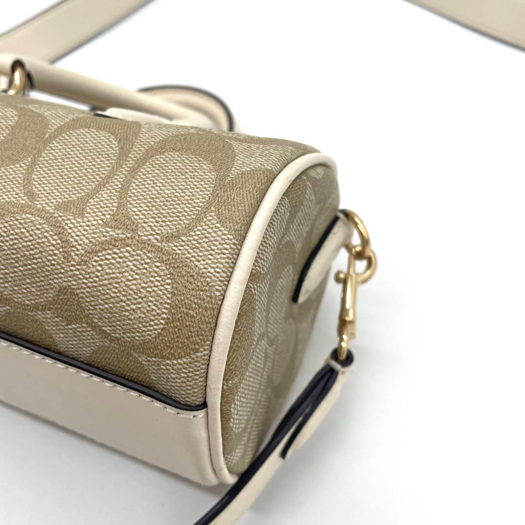 【未使用級】コーチ　2way バッグ　シグネチャー　PVC ホワイト　CK689