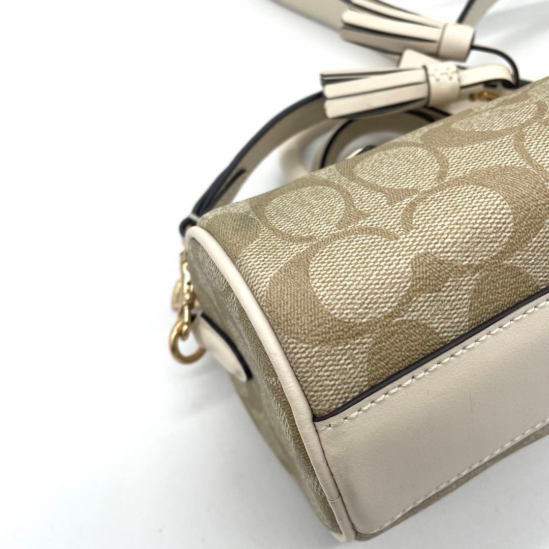 【未使用級】コーチ　2way バッグ　シグネチャー　PVC ホワイト　CK689