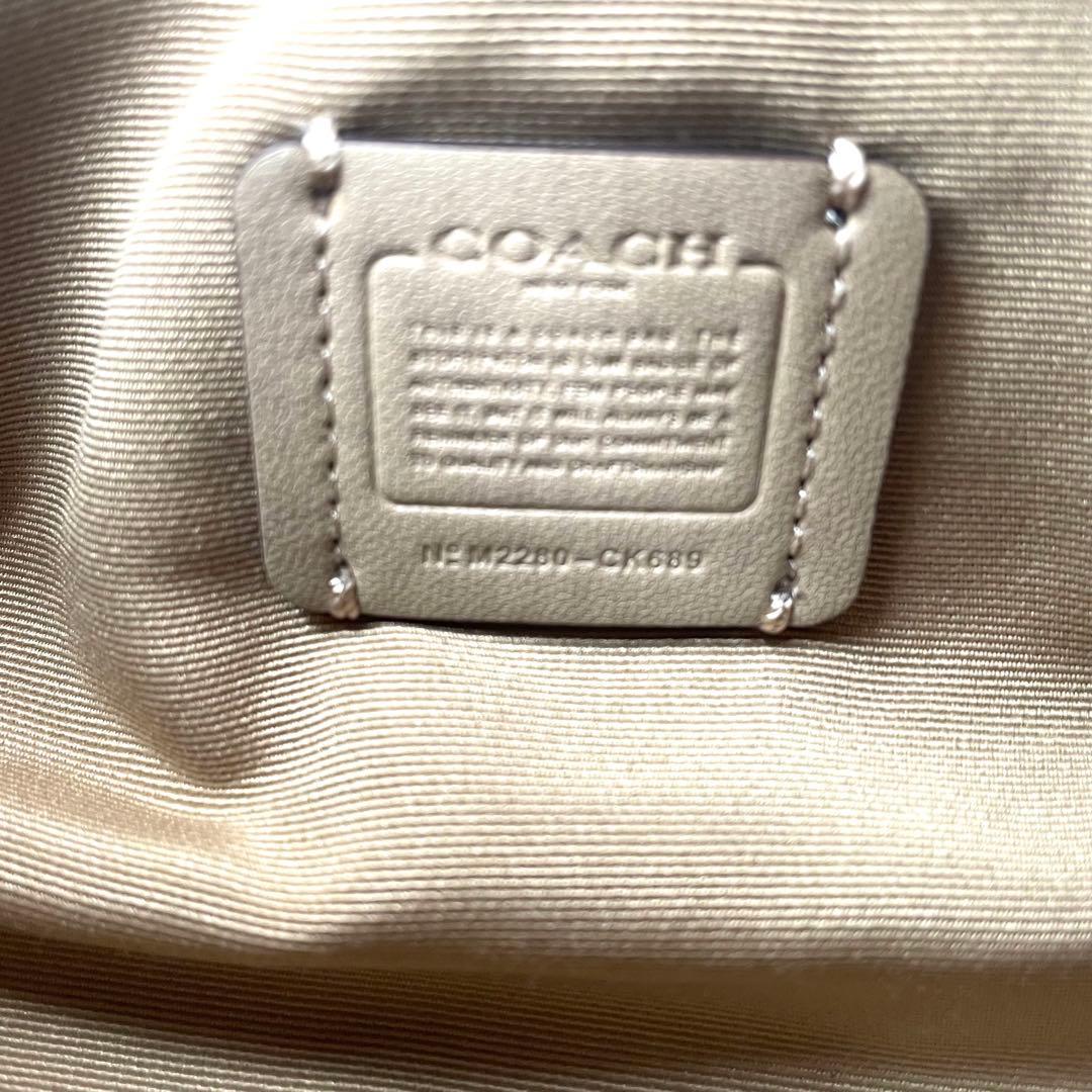【未使用級】コーチ　2way バッグ　シグネチャー　PVC ホワイト　CK689