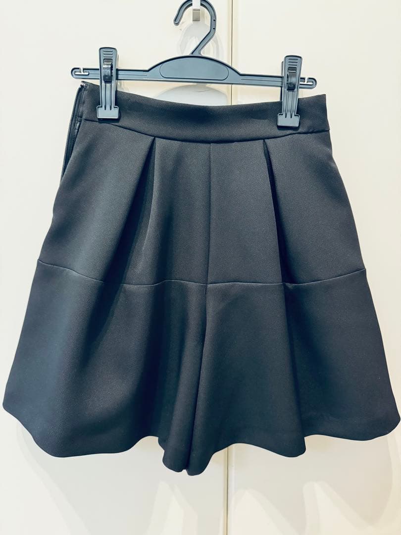 TREFLE+1 タックショートパンツ 01