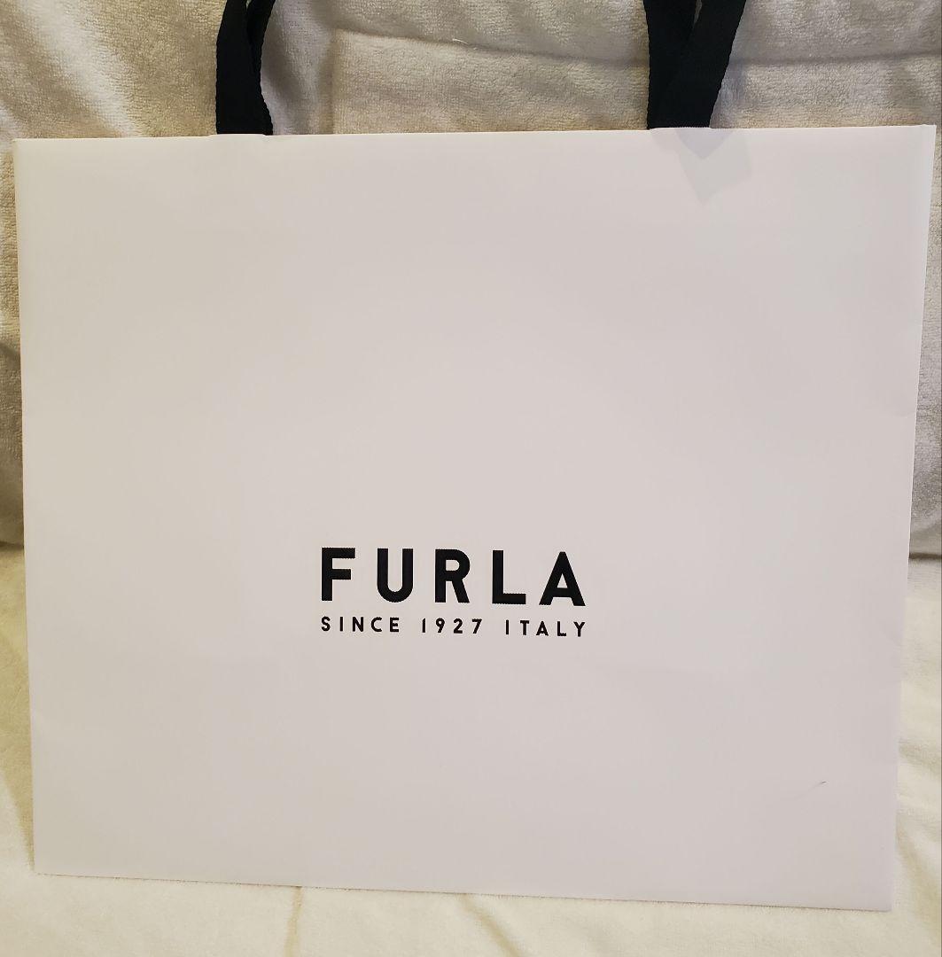 FURLA　ショルダーバッグ　黒