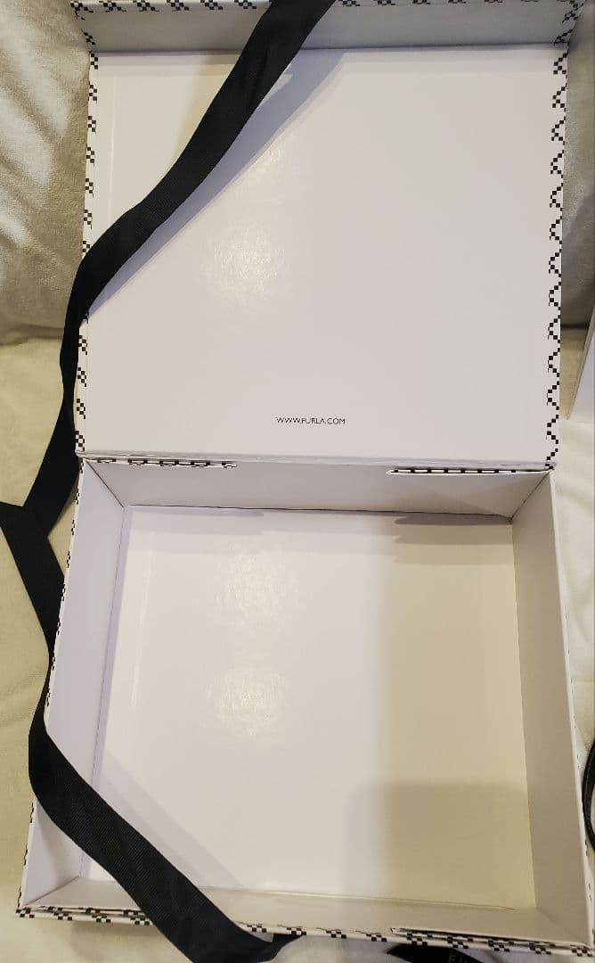 FURLA　ショルダーバッグ　黒