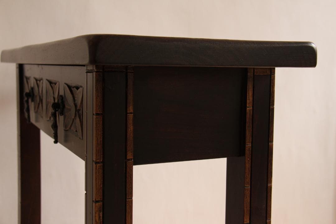 棚　飾り棚　小さめ　花台　飾り台　木製　彫刻　アンティーク　古道具