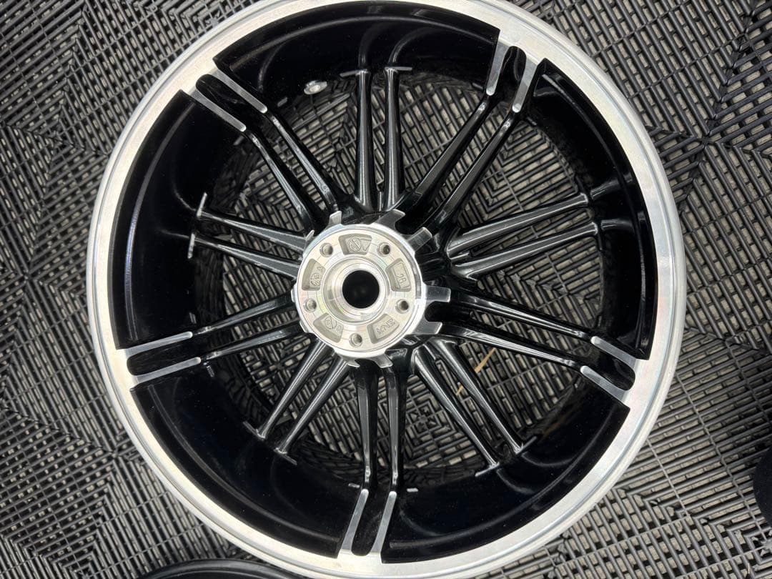 ハーレー　ブレイクアウト　純正ホイール　FXBRS 114