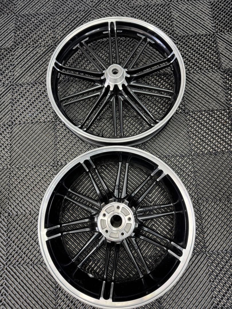 ハーレー　ブレイクアウト　純正ホイール　FXBRS 114