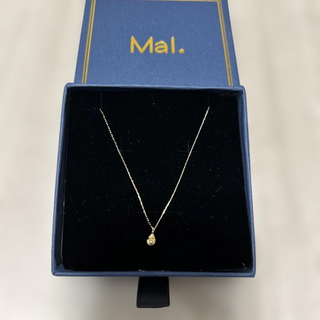 もも　お値下げ　新品未使用　k18 Mal. 雫型ネックレス