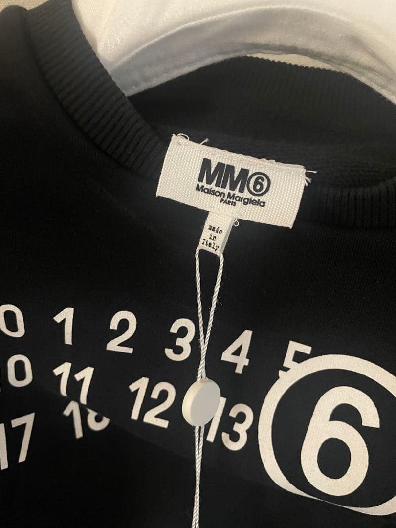 【新品未使用】 MM6 クロップド スウェット ブラック