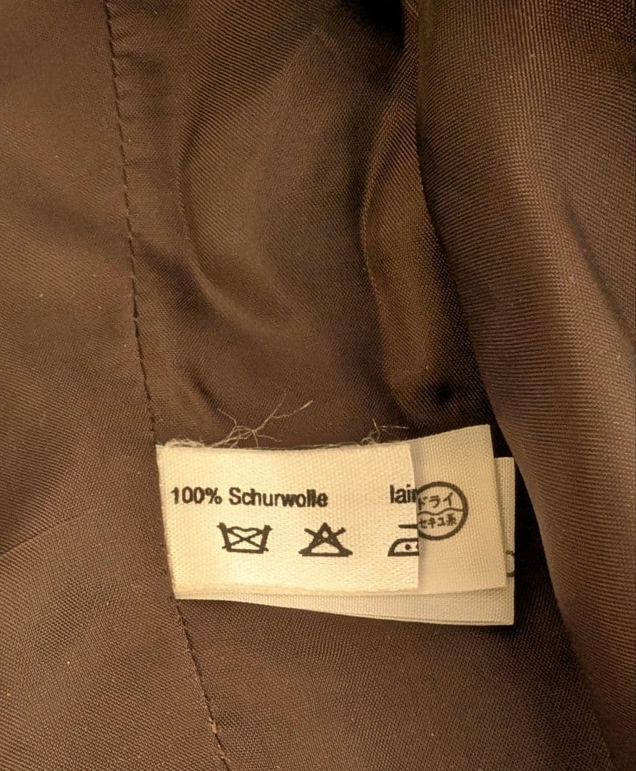 AKRIS　茶色スーツ　38　美品　上品