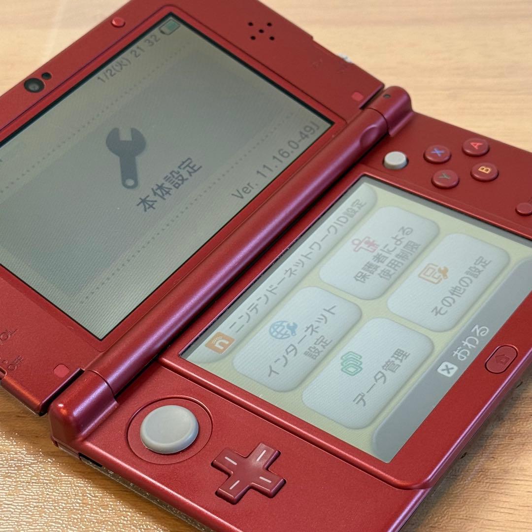 7-143【美品】Newニンテンドー3DS LL メタリックレッド 下IPS