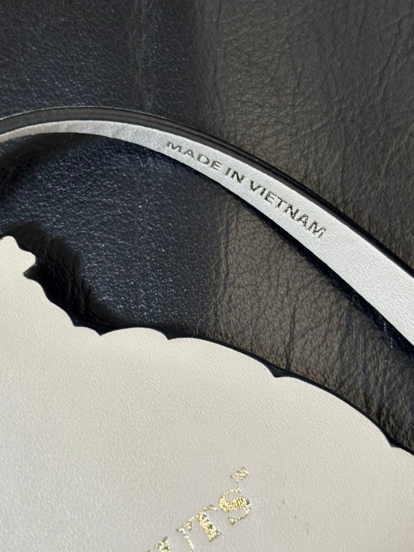 kate spade ピーナッツ パファー キーフォブ スヌーピー チャーム