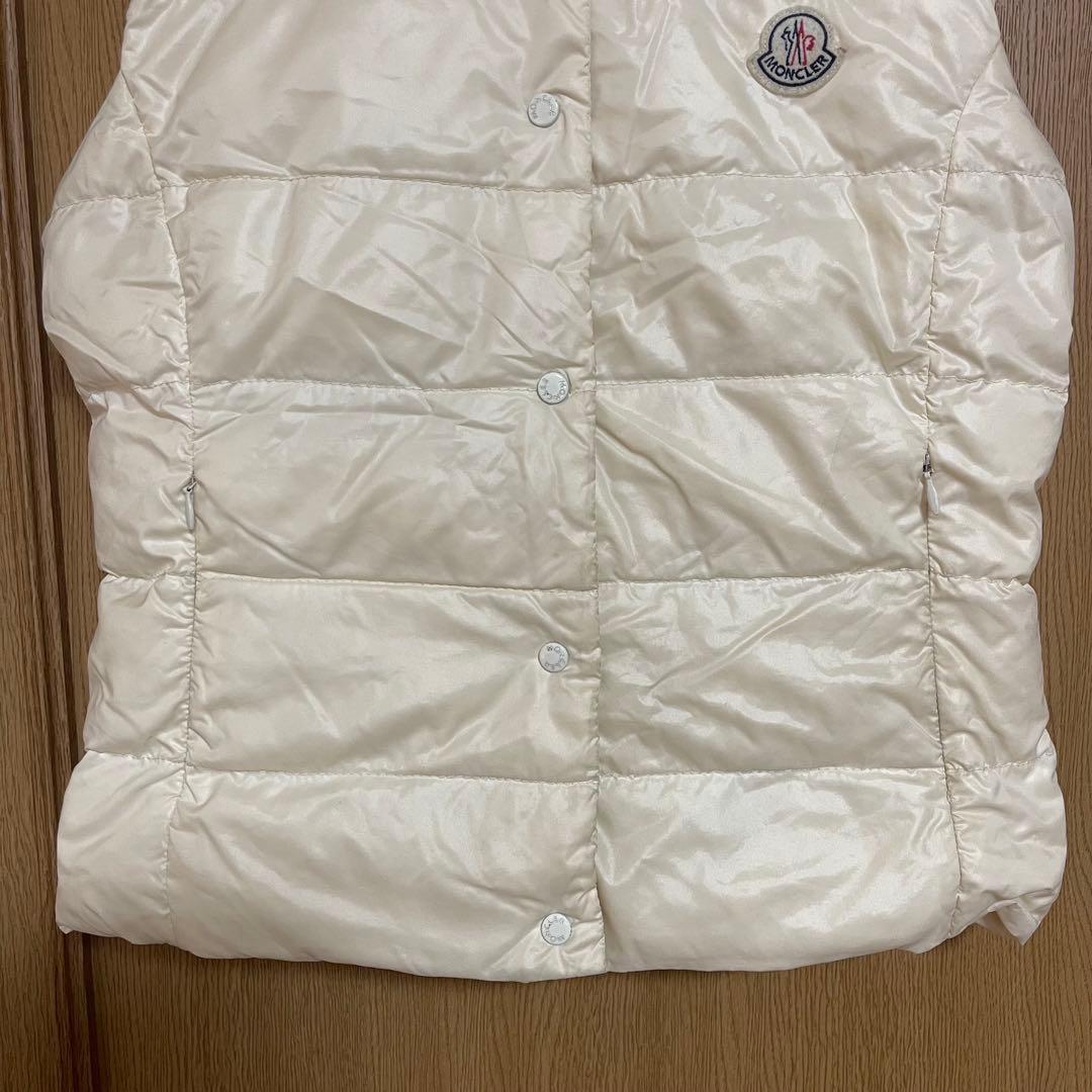 MONCLER モンクレール ダウン ベスト ワッペン ロゴ スナップ ホワイト