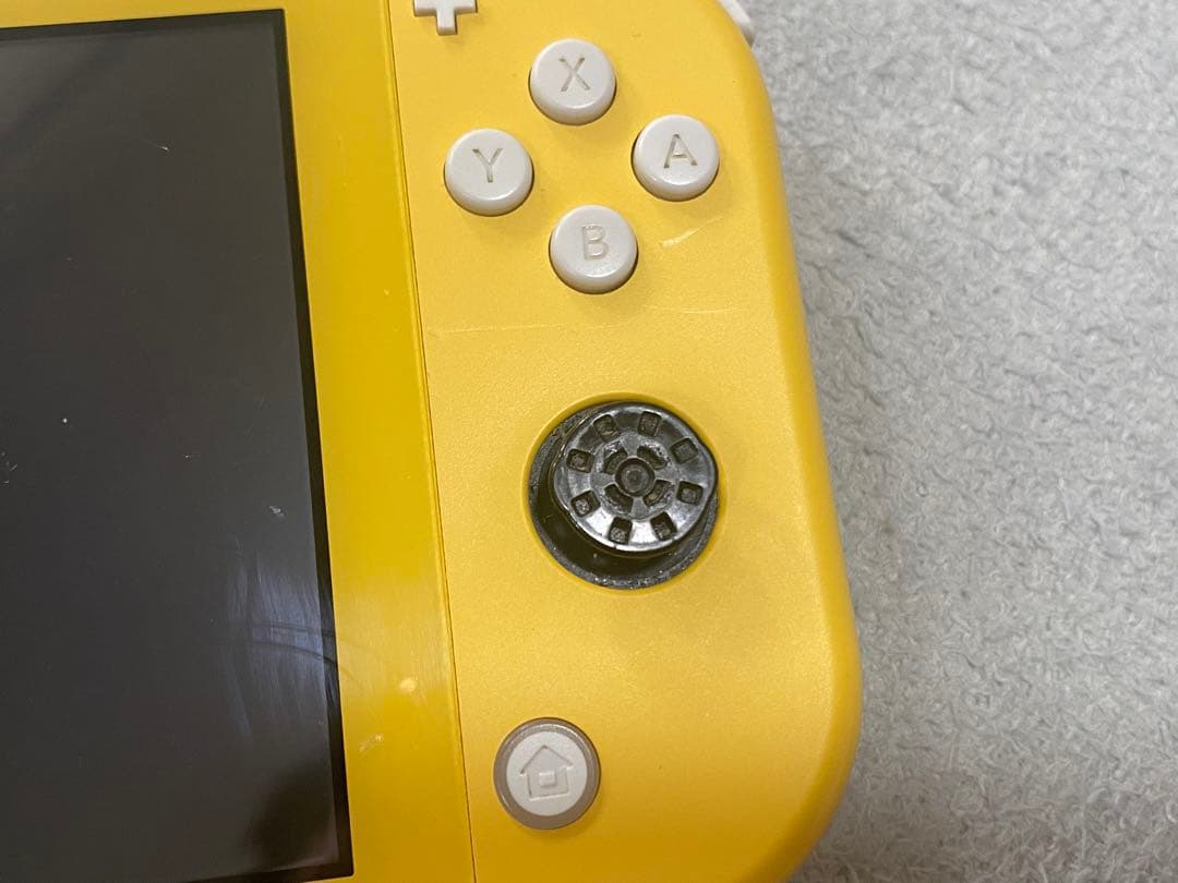 Switchライト　イエロー　ほぼジャンク品