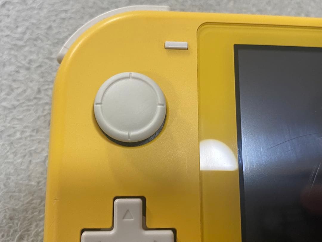 Switchライト　イエロー　ほぼジャンク品