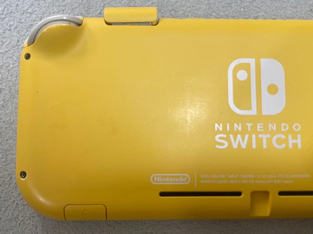 Switchライト　イエロー　ほぼジャンク品