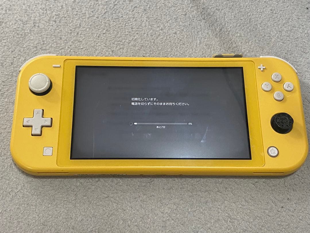 Switchライト　イエロー　ほぼジャンク品