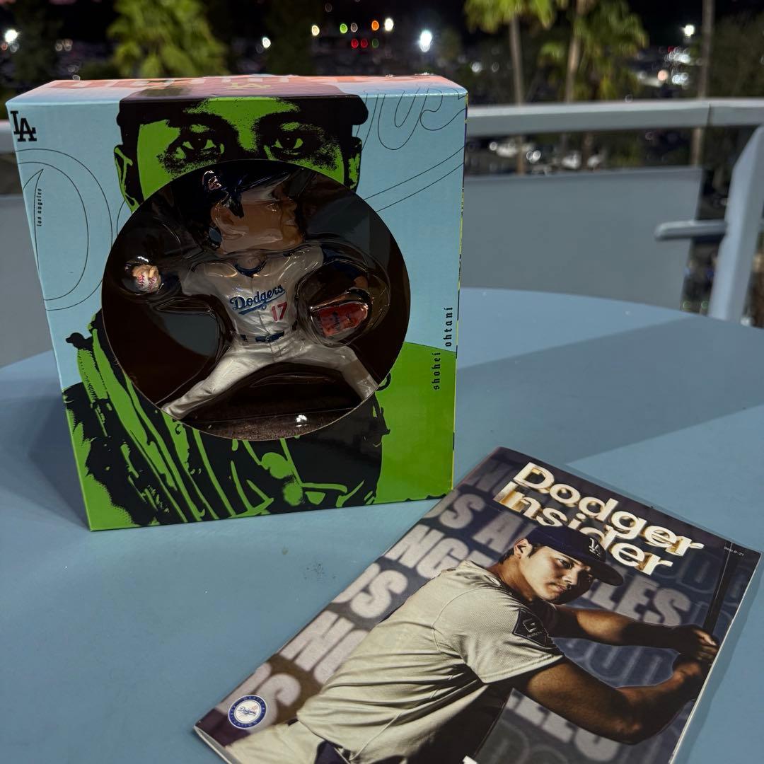 訳あり　大谷翔平　ボブルヘッド　投手　ドジャース　来場者限定　冊子付き